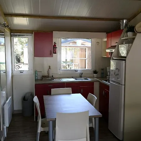 אתר קמפינג Le Chalet D'iris Et Maurice Entre Lac Et Ocean